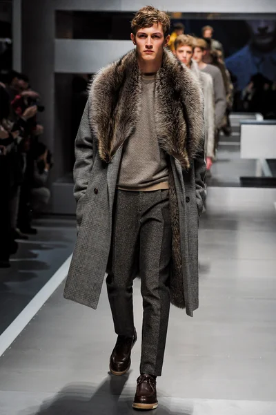 Look 18